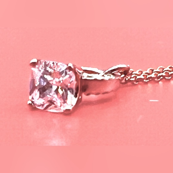 Adorable Juicy Couture Engagement Ring Necklace-Preowned-Good Condition-Vintage - Picture 2 of 6